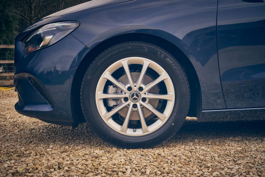 Детали экстерьера Mercedes-Benz B180 Sport (W247) 2019 года  (UK) (фото 28 из 40)